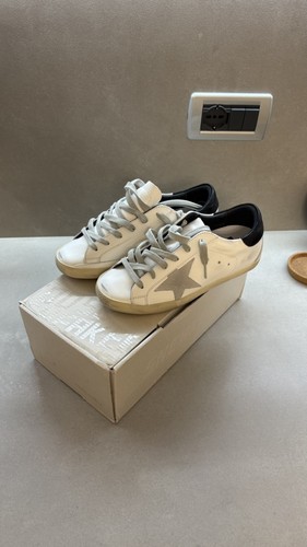 Golden goose - golden,