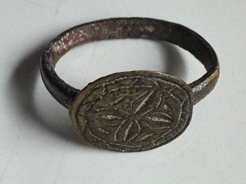 Anello romano - , in