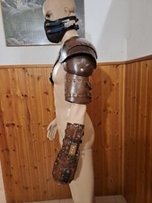 Spallaccio, Bracciale E Maschera Steampunk In Cuoio