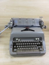 antica MACCHINA DA SCRIVERE EVEREST Milano vintage epoca metallo grigia ufficio