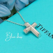 Collana con ciondolo croce