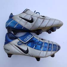 Rare scarpe da calcio Nike