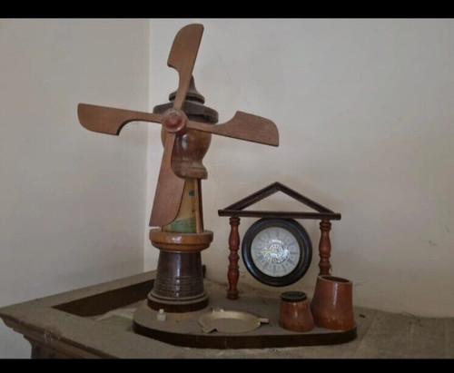 Antico orologio con mulino - antico,