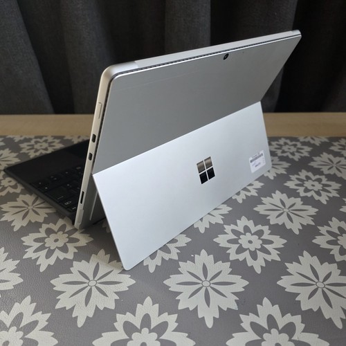 Microsoft surface pro - pro, 8