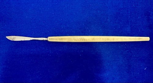 Coltello bisturi chirurgico