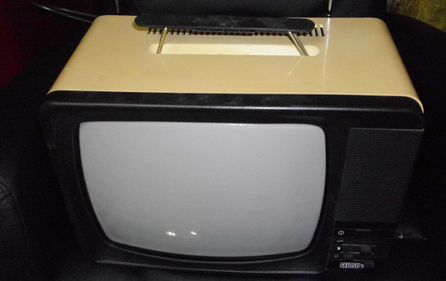 Svendo televisore geloso - svendo,televisore,