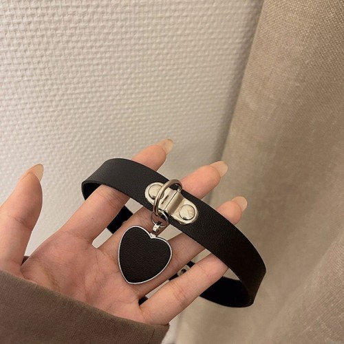 Collana girocollo gotico