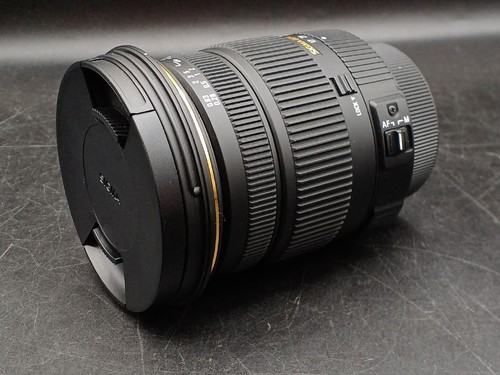 Obiettivo zoom standard