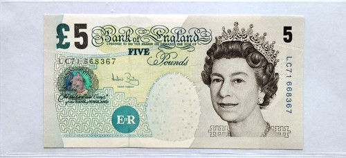 England five pounds - five,