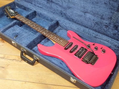 Fender strat - **,