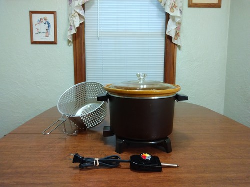 Vintage dazey chef pot - chef's,