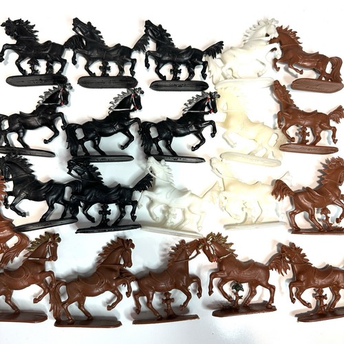 Lotto figurine cavallo - 21,