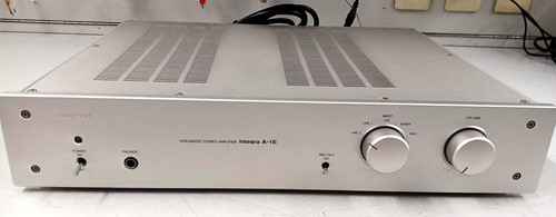 Amplificatore stereo integrato