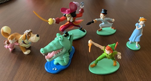 Peter pan character figure - peter,