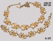 Judy Lee, raffinata parure