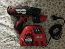 avvitatore milwaukee M12 BPD in ottime condizioni 