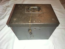 Cassetta Tedesca Ww2 WwII Trincea Scavo Elmetto Divisa Storia