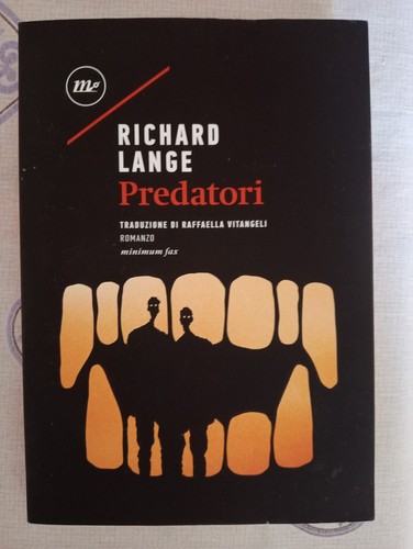 Libro horror predatori di - "predatori",