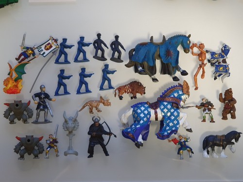 Action figures lotto - figures,