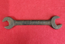 TRIUMPH attrezzo chiave WRENCH SPANNER KEY OLD TOOL inglese trousse attrezzi  ?