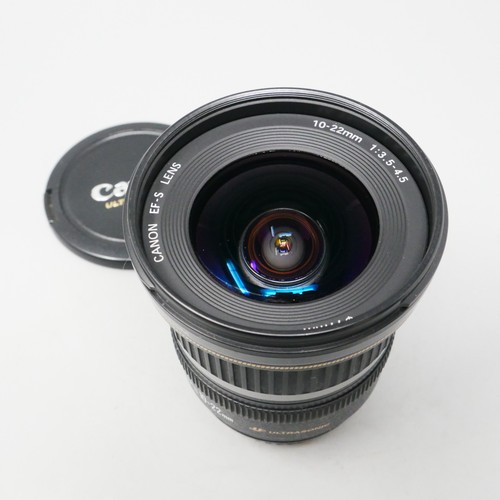 Canon f 3 - 10-22, f/3.5-4.5