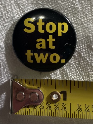 Spilla pinback vintage - pinback, stop