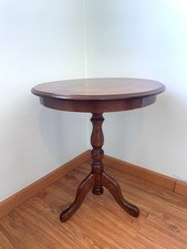 Tavolino rotondo in legno