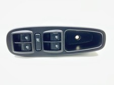 PULSANTIERA ANTERIORE SINISTRA PER FIAT 500 L Living 735632384 (13>16)