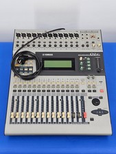Yamaha 01V Console di Mixaggio