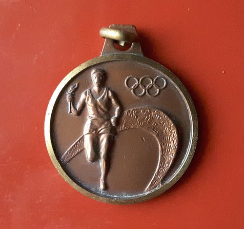 Medaglia sportiva con atleta - sportiva,