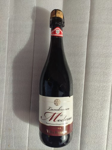 Lambrusco modena villa - di,