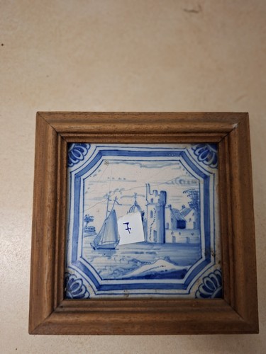 Antica piastrella maiolica