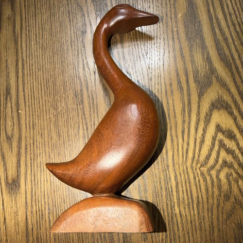 Scultura uccellino intagliato