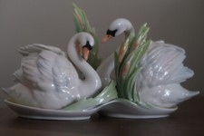 FRANZ PORCELAIN SWAN LAKE SALT