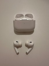 Apple Airpods Pro con  cavo di ricarica Lightning