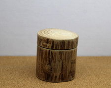 scatola in legno fatta a mano