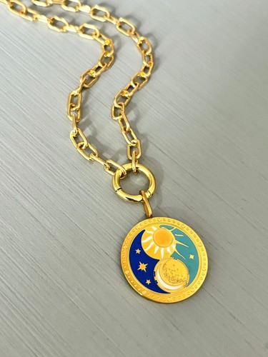 Collana amuleto luna - la, il