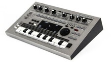 Roland MC-303 Sequencer Groovebox Drum Machine modulo sonoro macchina per musica dance