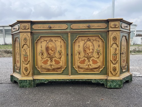 Credenza scantonata finemente - scantonata,