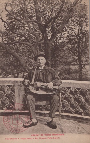 Hurdy gurdy player - hurdy-gurdy, nivernais