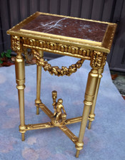 Statuina putti tavolino