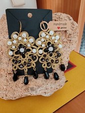 Orecchini interamente lavorati