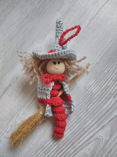 Befana piccola fatta mano - a,