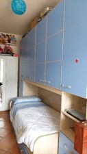 cameretta a ponte lettino + letto  a cassettone come nuova azzurra/legno naturae