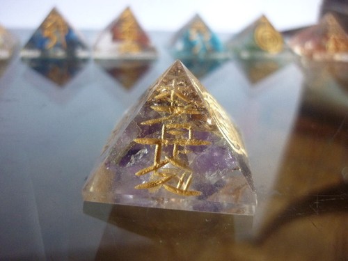 Piramide orgone orgonite - piramide,