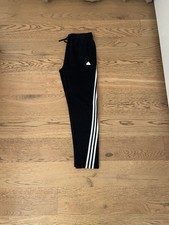 pantaloni adidas