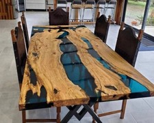 Tavolo da pranzo e caffè in