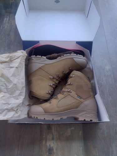 Chaussures combat de - chaussures,