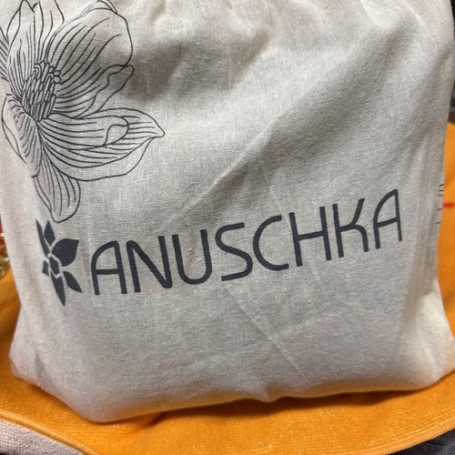 Anuschka donna