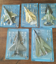 Modellino 1:100 AEREI MILITARI ITALERI  Lotto 5 Pezzi Descrizione Interno Rarità